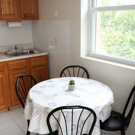Holiday House Violeta Ferienhaus *